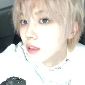 ['yellow/mango?']
